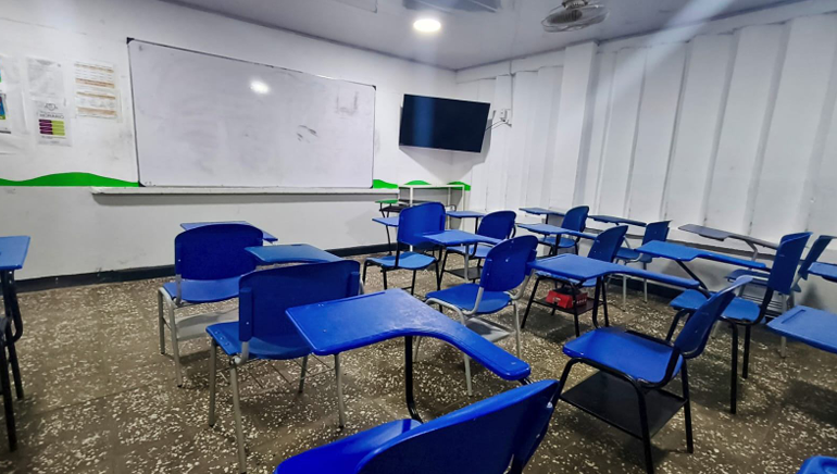AULAS